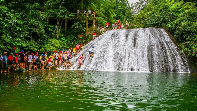 古东森林瀑布~广西桂林