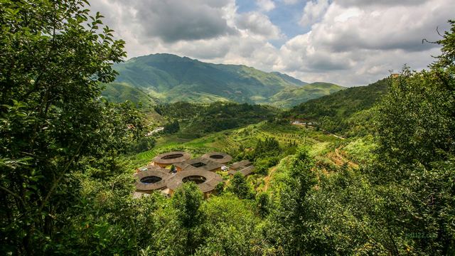 南靖土楼~田螺坑