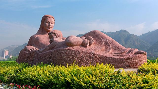 黄河母亲塑像