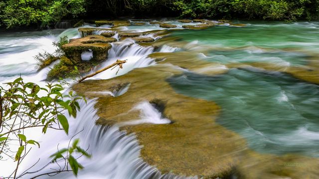 拉雅瀑布 荔波樟江