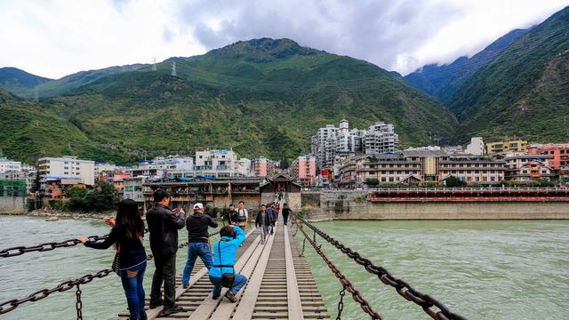 泸定桥