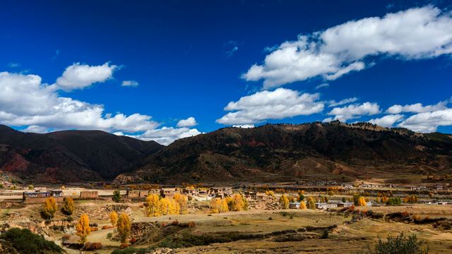 甘孜藏族自治州秋天美丽风景~四川
