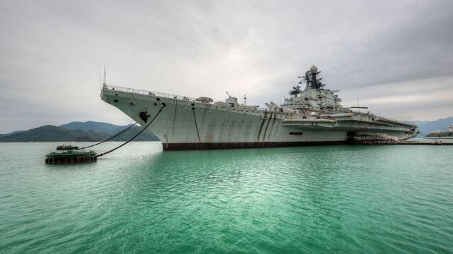 明思克航母世界